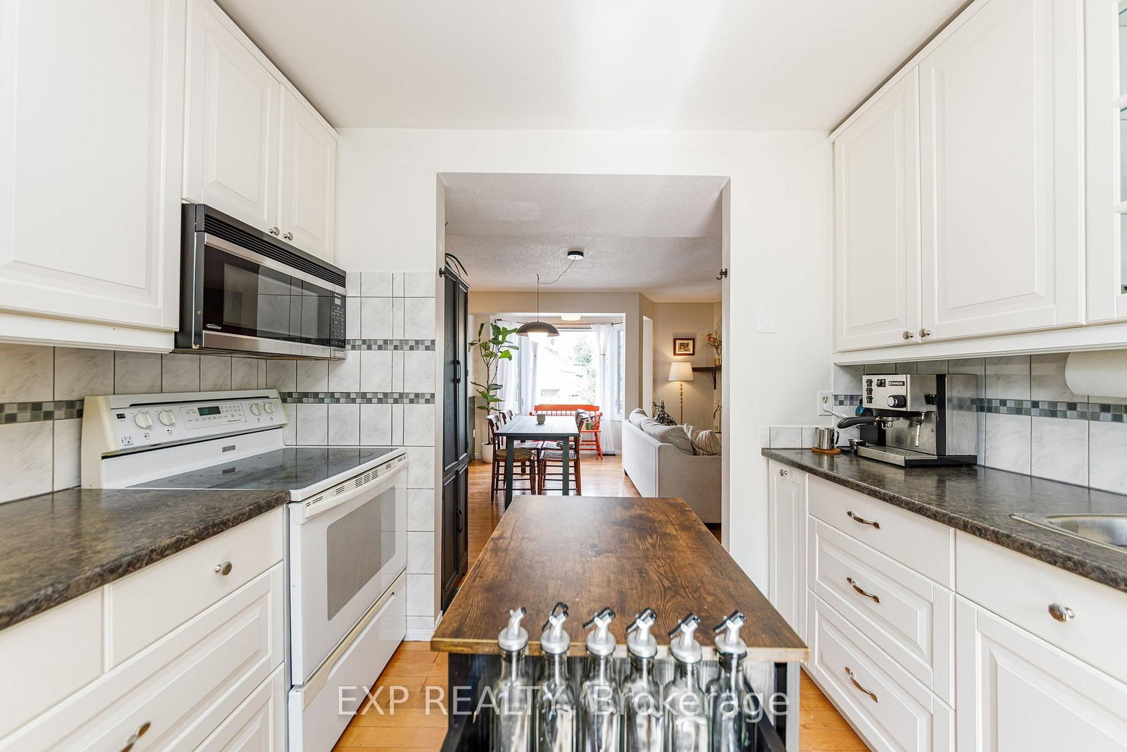 8 Maclean Street • Ottawa, ON photo 14