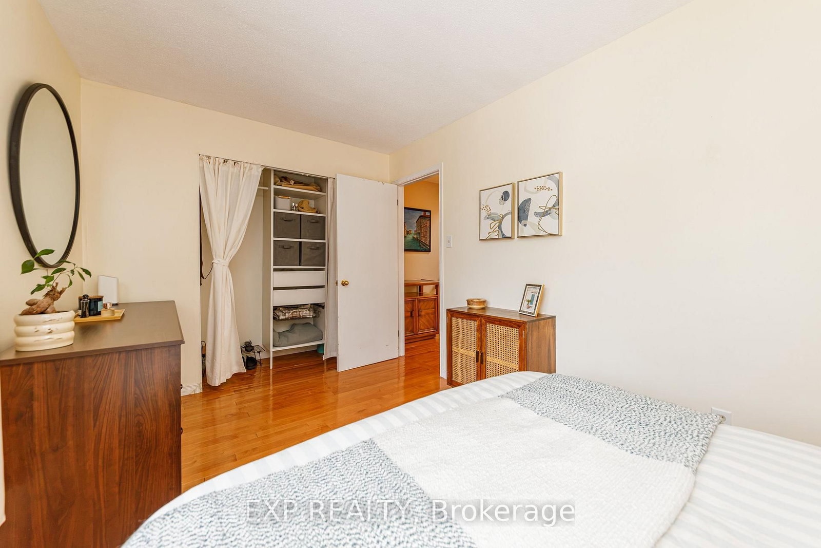 8 Maclean Street • Ottawa, ON photo 22