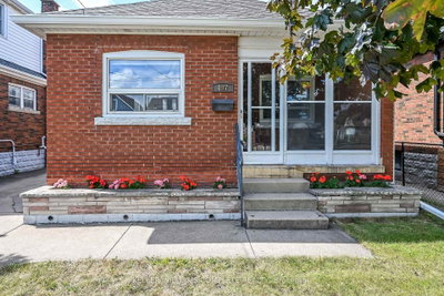 197 FAIRFIELD Avenue • Hamilton, ON photo 3