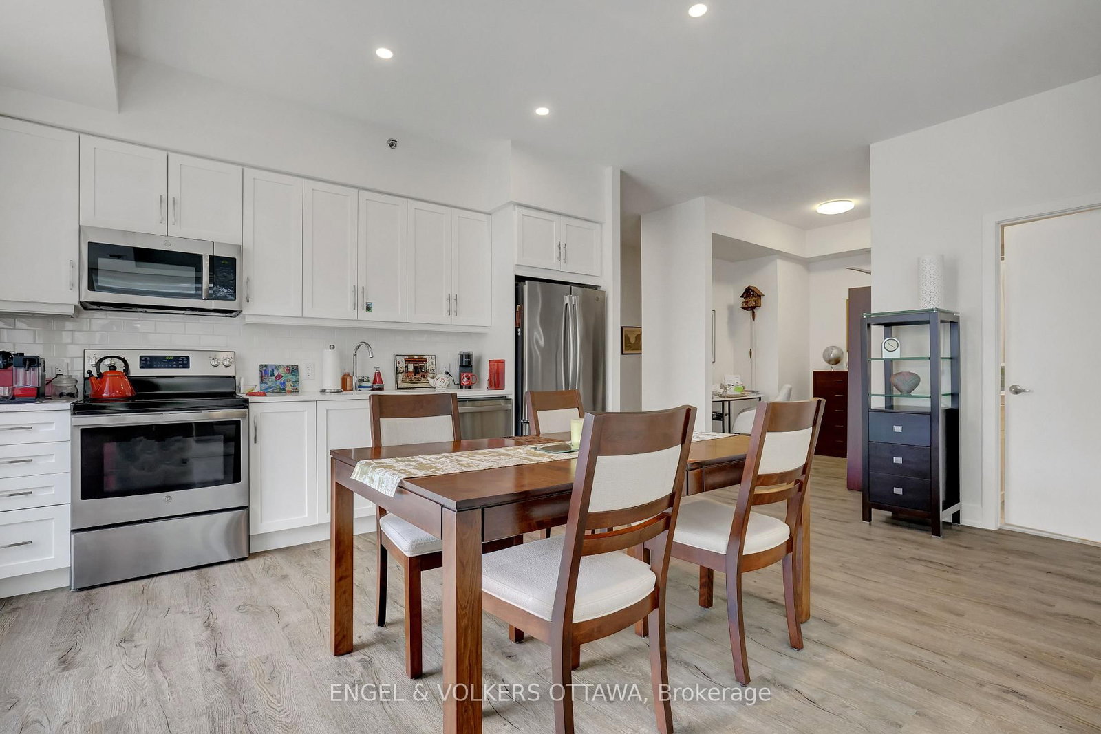 210-280 Crichton St, Ottawa, view 17