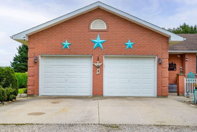 23081 PIONEER Line • West Elgin, ON photo 4