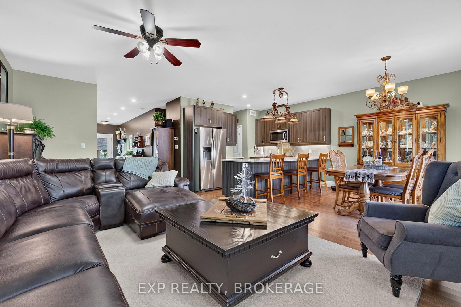 32 CURTIS Street • Prince Edward County, ON photo 10