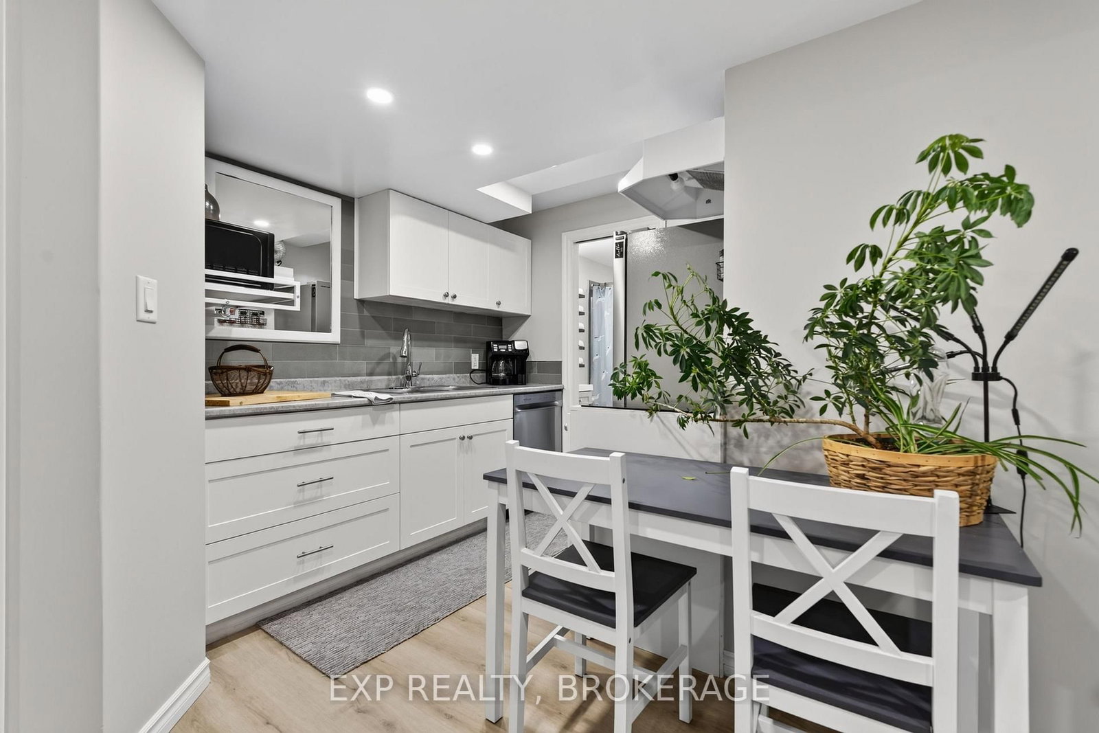 32 CURTIS Street • Prince Edward County, ON photo 37