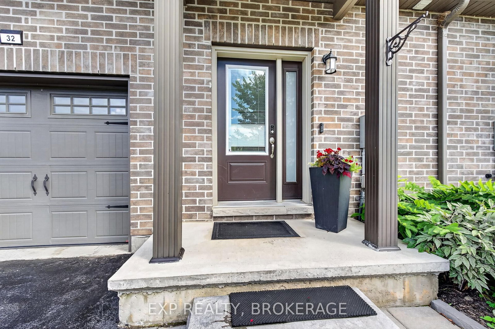 32 CURTIS Street • Prince Edward County, ON photo 4