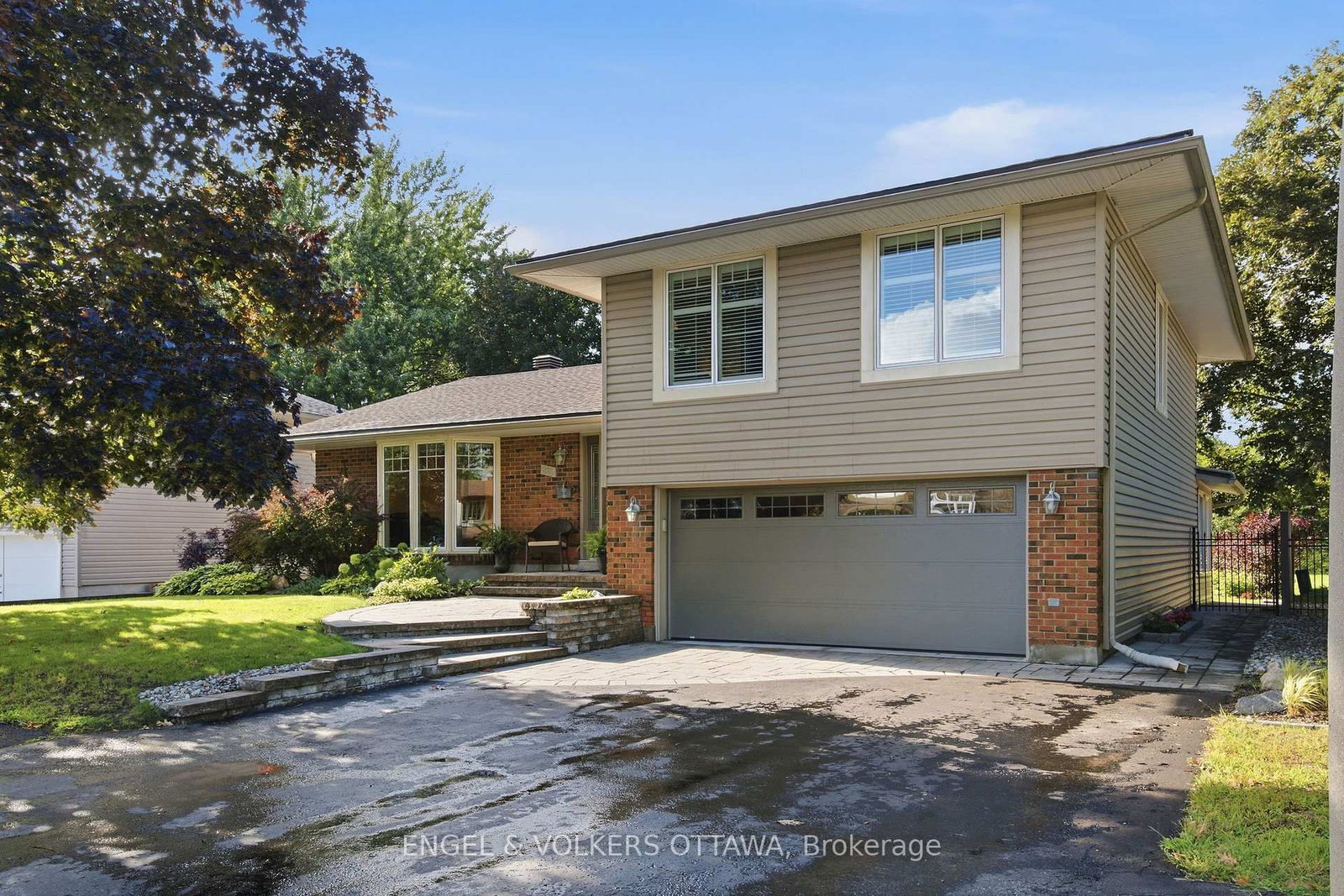Detached House for sale at 885 Plante Drive, Ottawa, Ontario, K1V 9E3 - Hunt Club/Western Community - MLS: X13718906