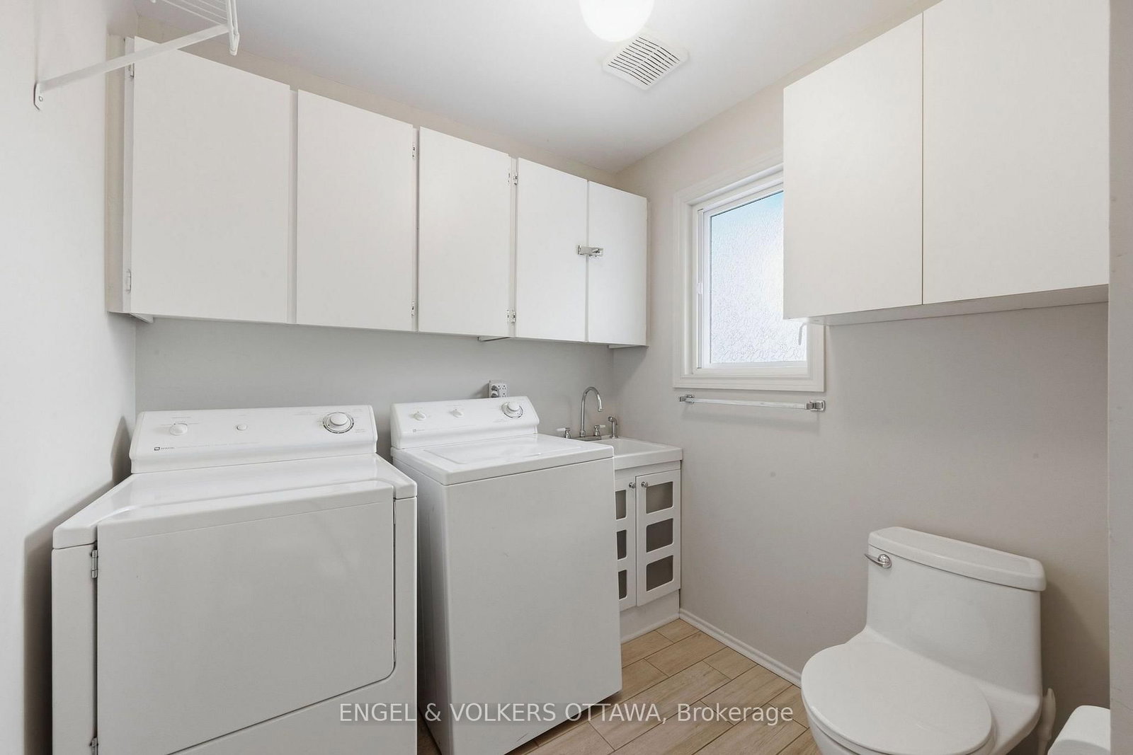 885 Plante Drive • Ottawa, ON photo 17