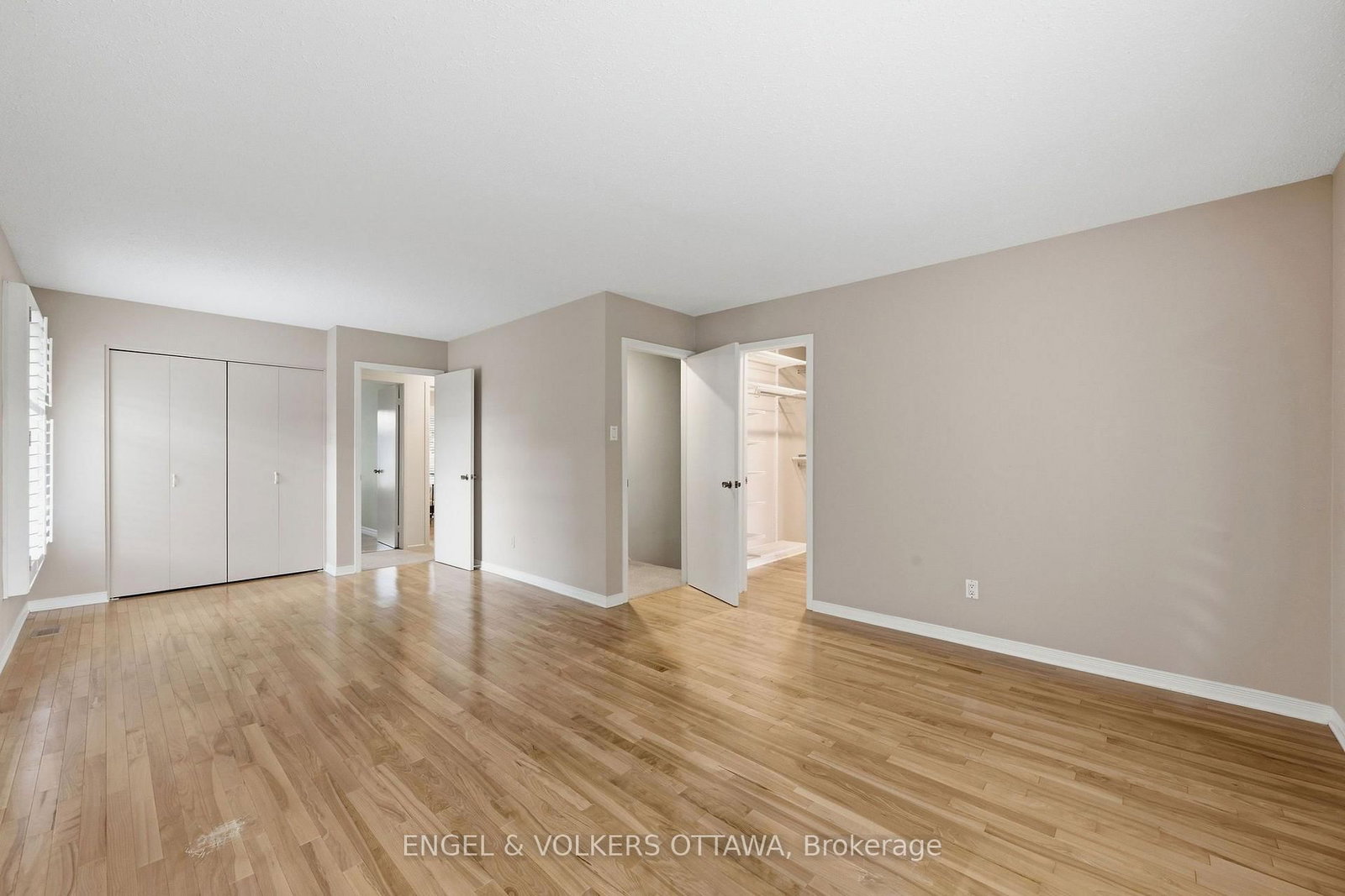 885 Plante Drive • Ottawa, ON photo 21