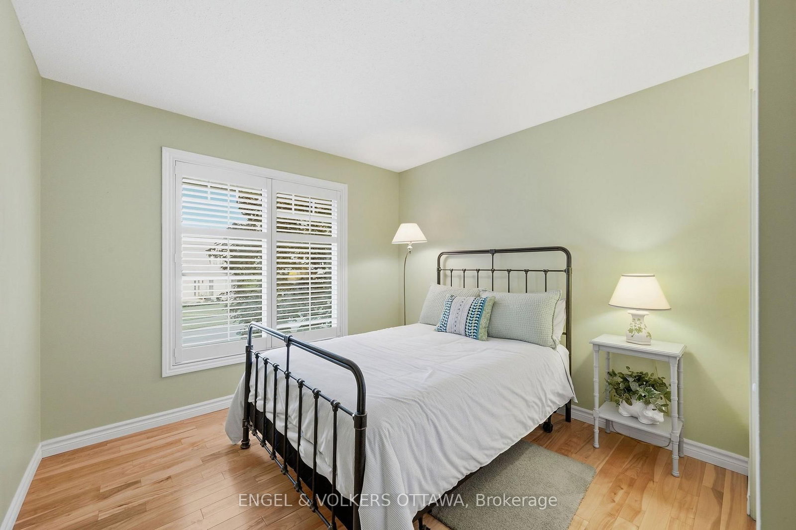 885 Plante Drive • Ottawa, ON photo 26