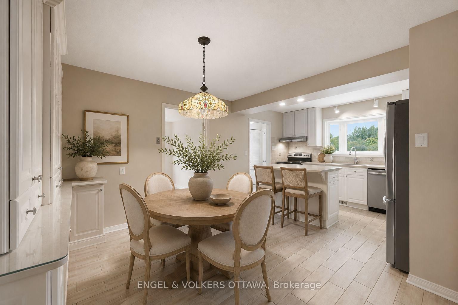 885 Plante Drive • Ottawa, ON photo 3