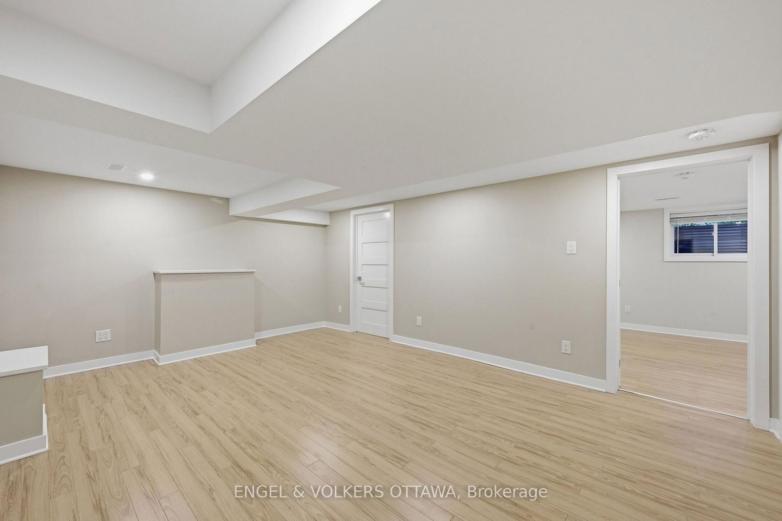 885 Plante Drive • Ottawa, ON photo 35