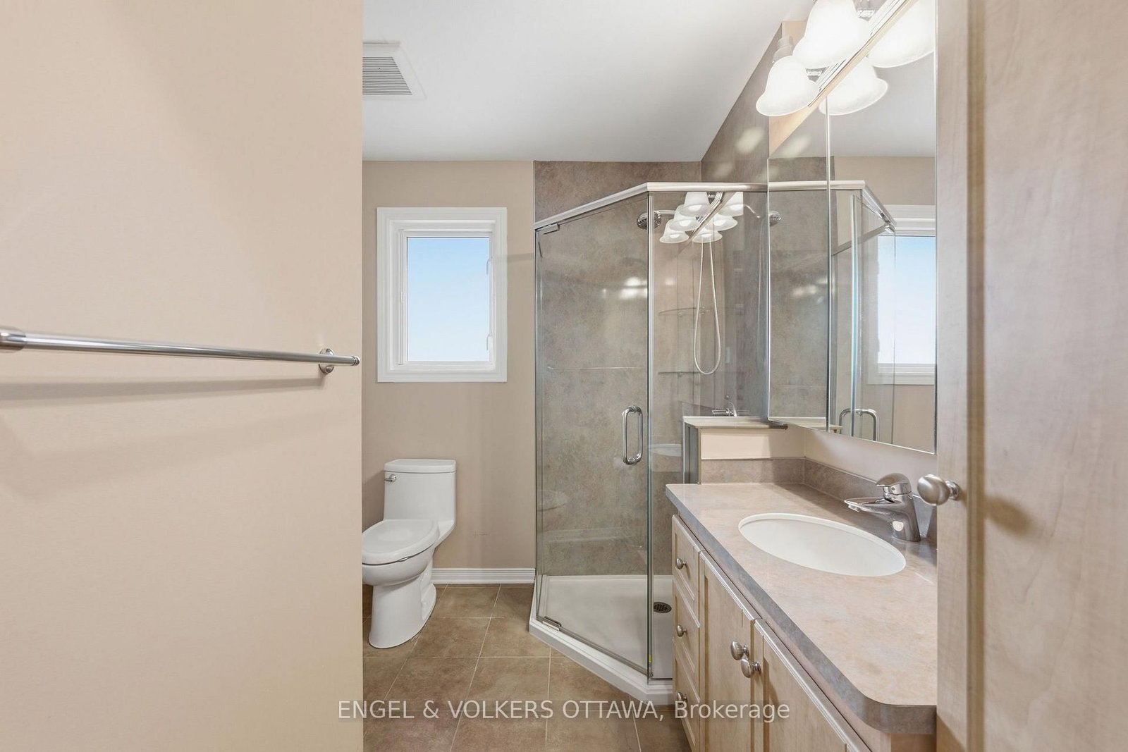885 Plante Drive • Ottawa, ON photo 36