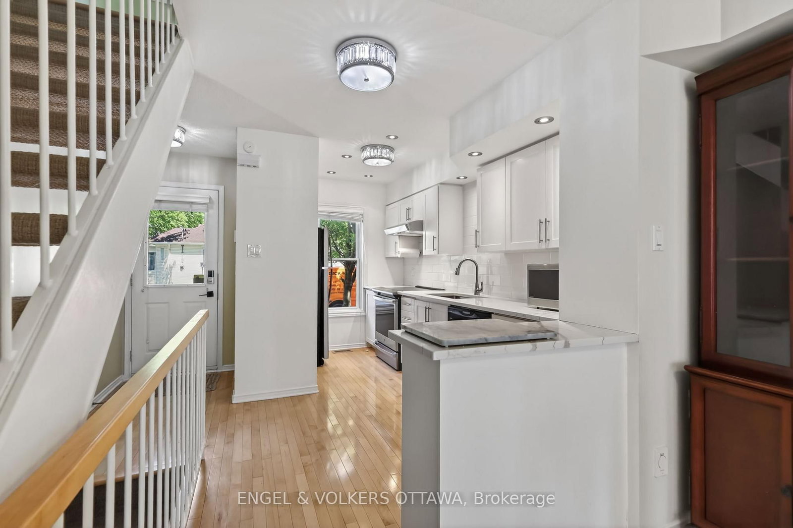 90B Templeton Street • Ottawa, ON photo 3