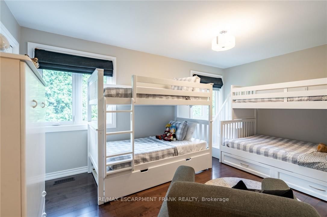 45 Peppertree Crescent • Hamilton, ON photo 33