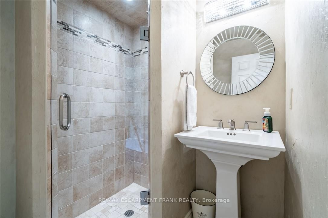 45 Peppertree Crescent • Hamilton, ON photo 34