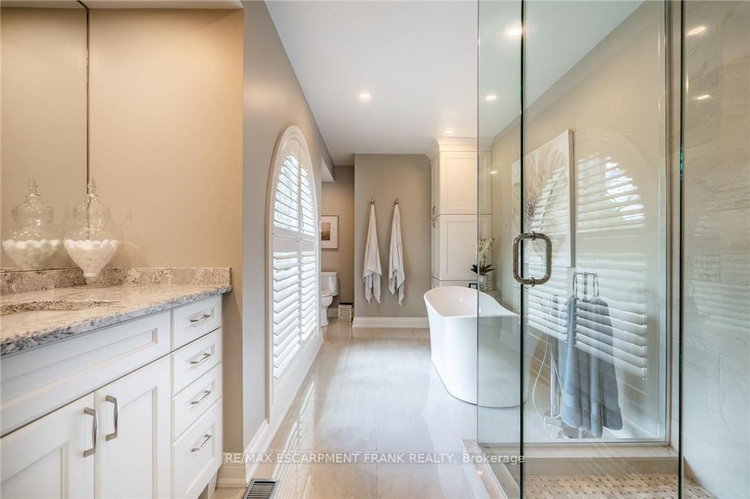 45 Peppertree Crescent • Hamilton, ON photo 8