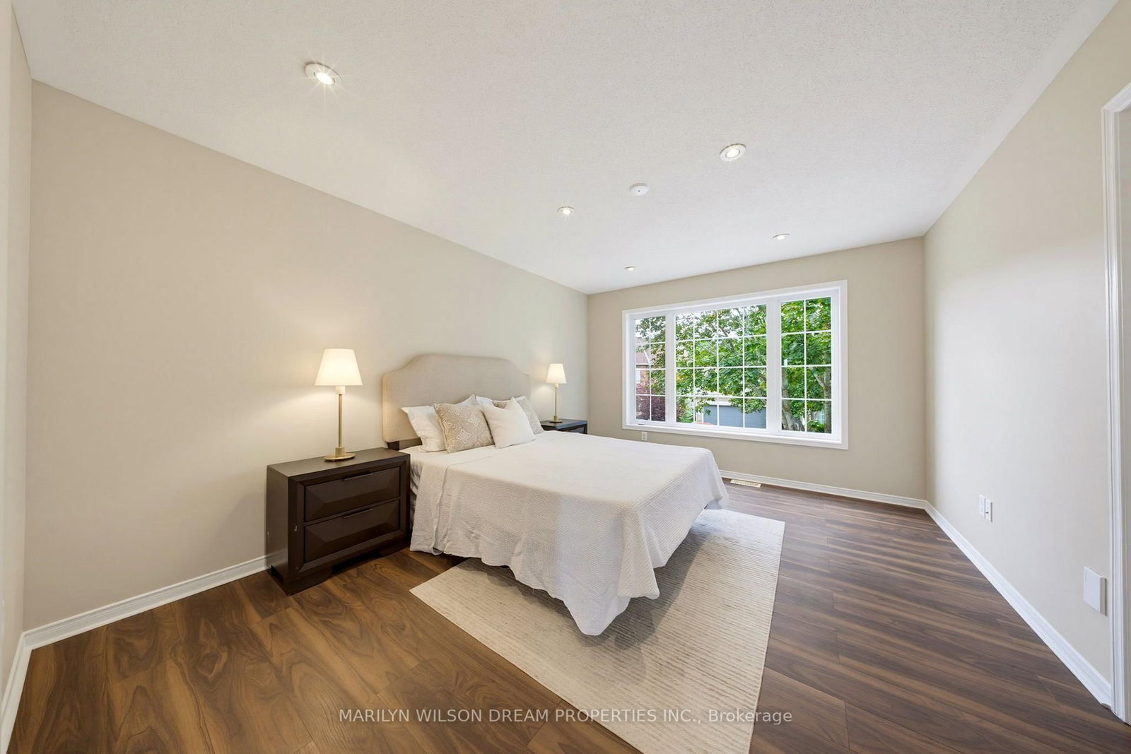 32 Valencia Street • Ottawa, ON photo 19