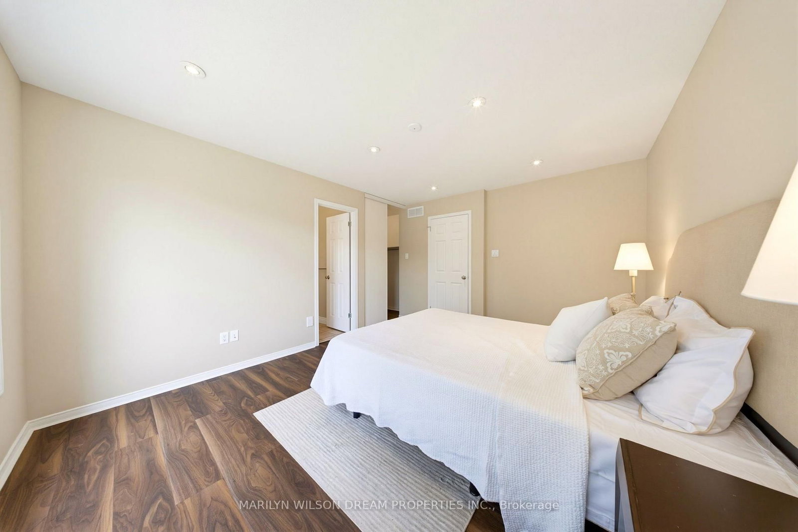 32 Valencia Street • Ottawa, ON photo 20