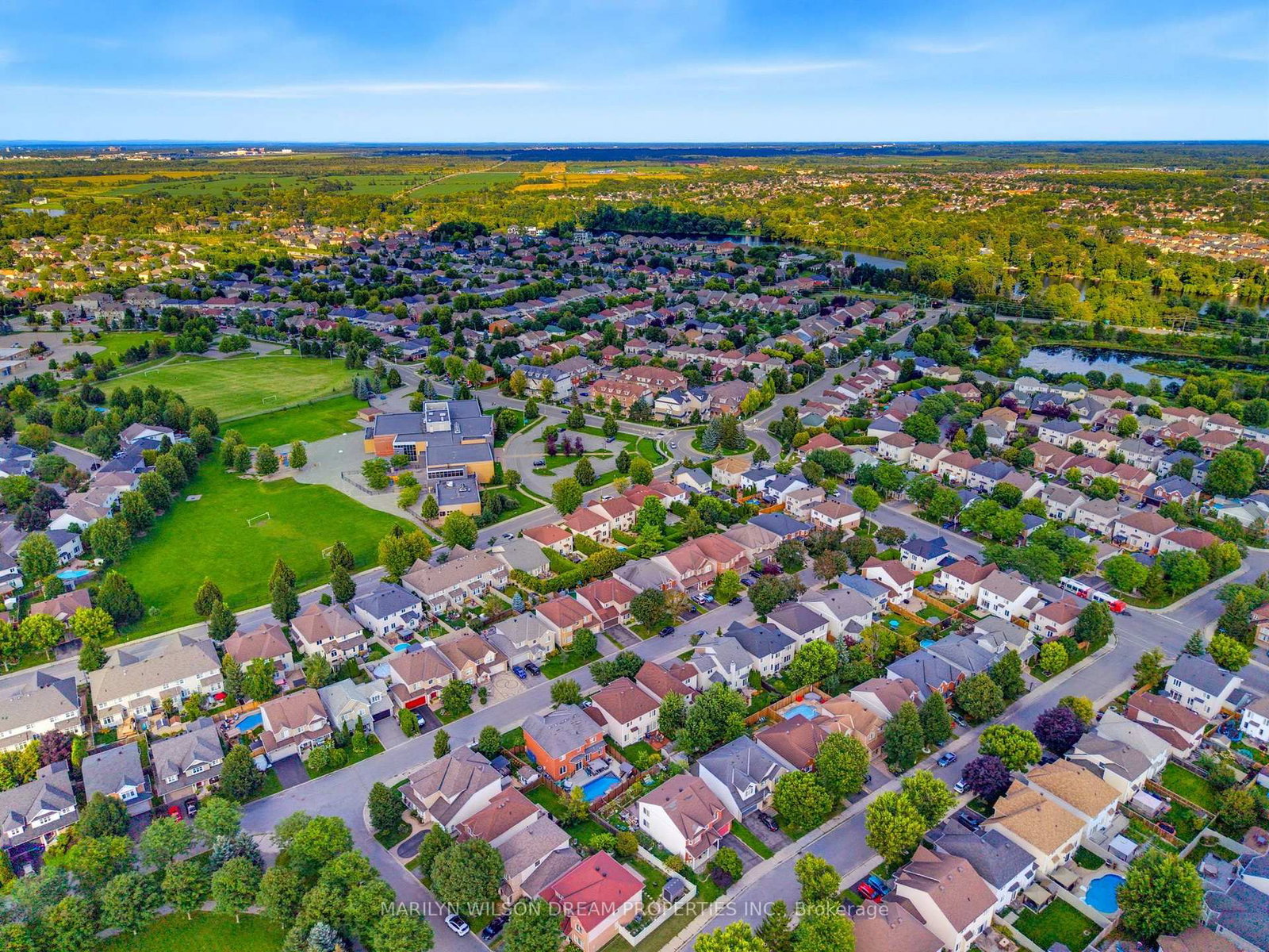 32 Valencia Street • Ottawa, ON photo 36