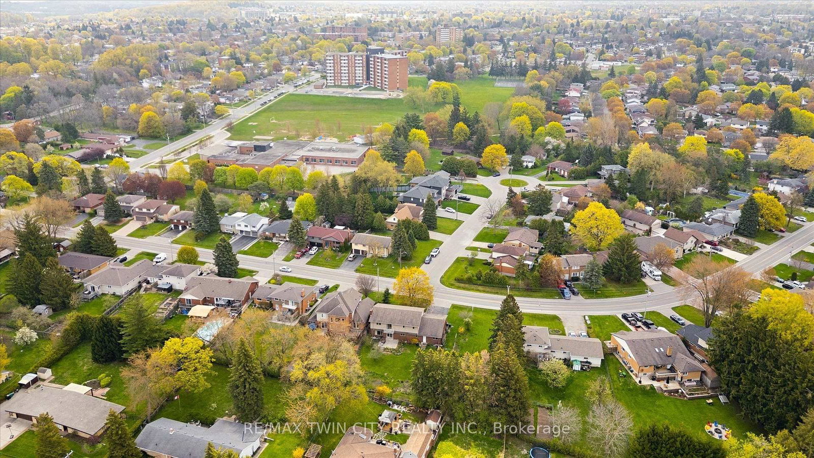 142 Carson Drive • Kitchener, ON photo 35