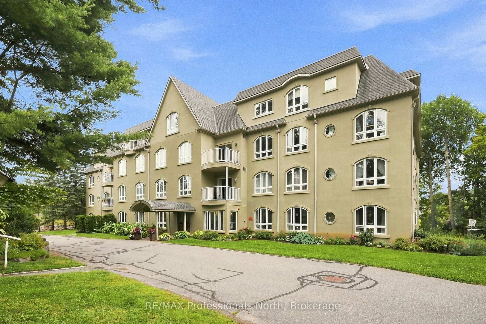 31 Dairy Lane • #306 • Huntsville, ON photo 4
