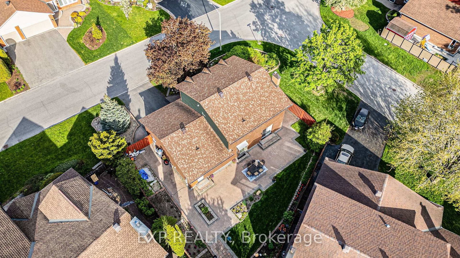 105 Country Club Drive • Ottawa, ON photo 36
