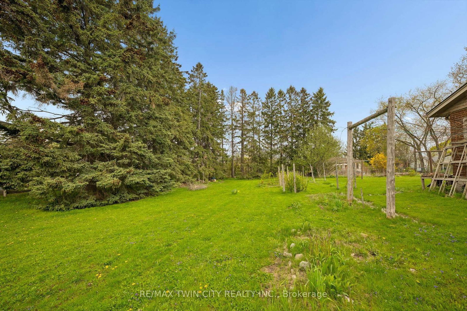 146 Carson Drive • Kitchener, ON photo 6