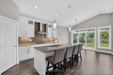 10 Mcpherson Court N • #18 • Central Elgin, ON photo 4