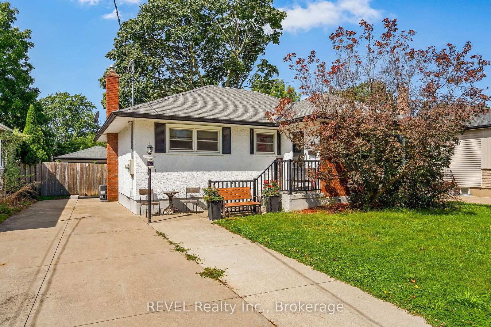 15 Duncan Drive • St. Catharines, ON photo 1