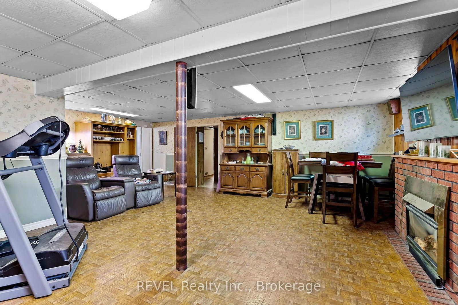 15 Duncan Drive • St. Catharines, ON photo 14
