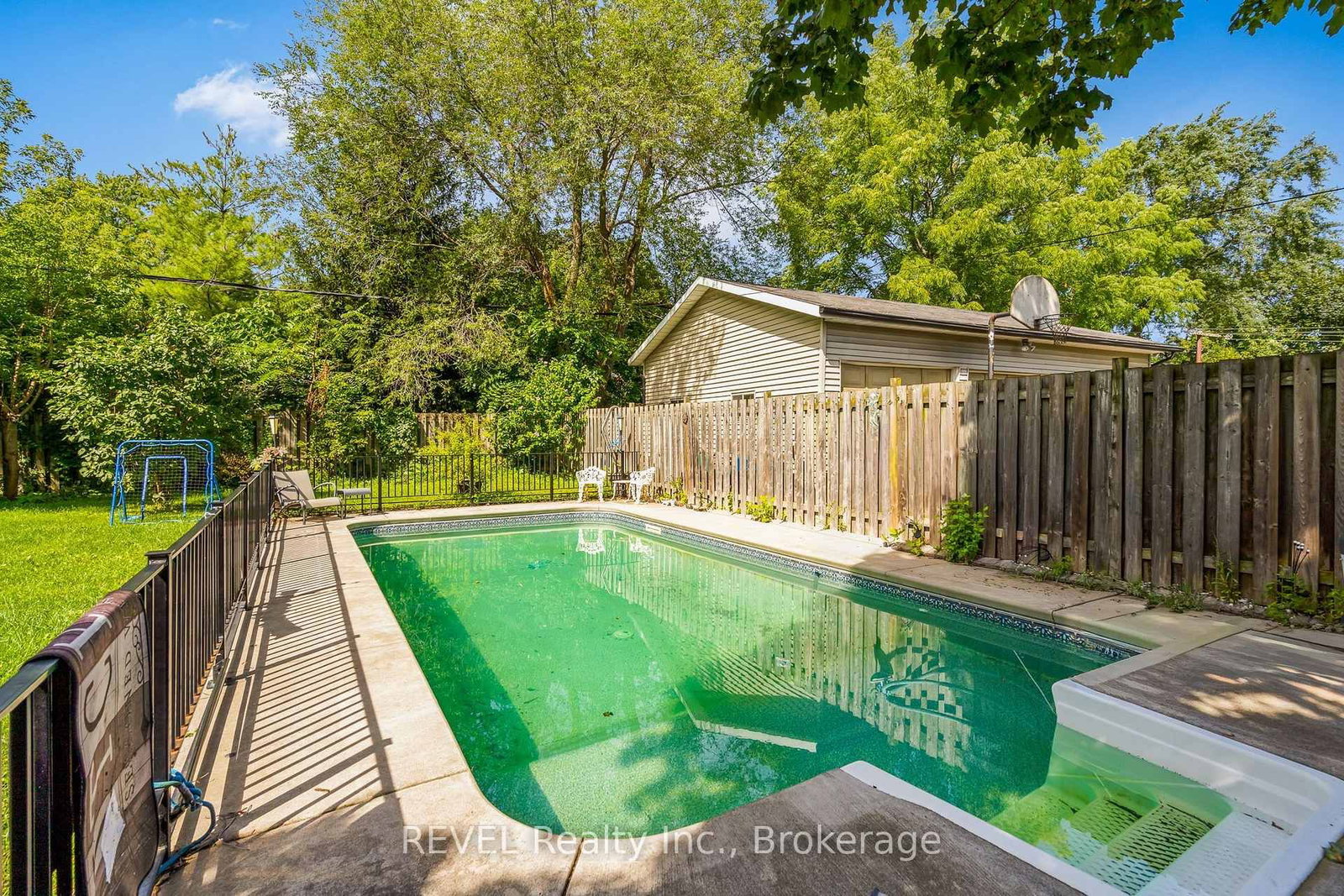 15 Duncan Drive • St. Catharines, ON photo 22