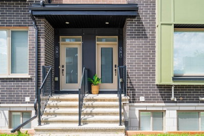 583 Takamose Private • #217 • Ottawa, ON photo 3