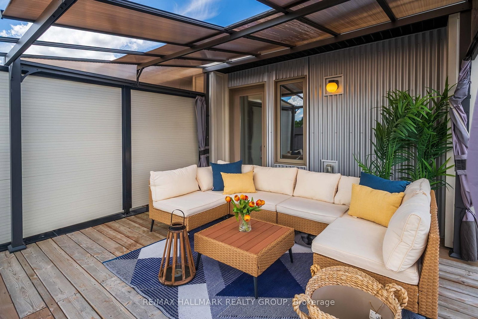 583 Takamose Private • #217 • Ottawa, ON photo 35