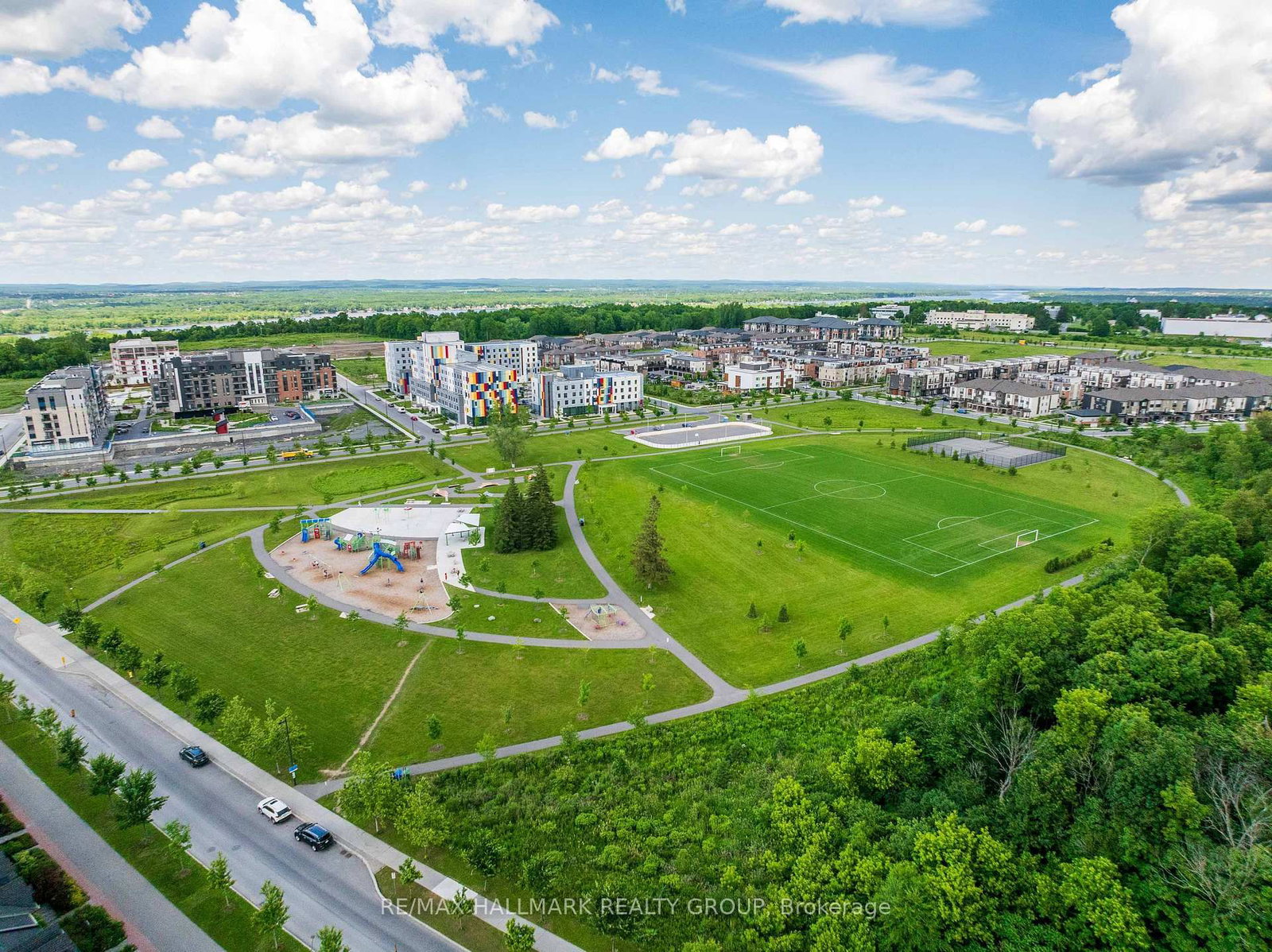 583 Takamose Private • #217 • Ottawa, ON photo 39
