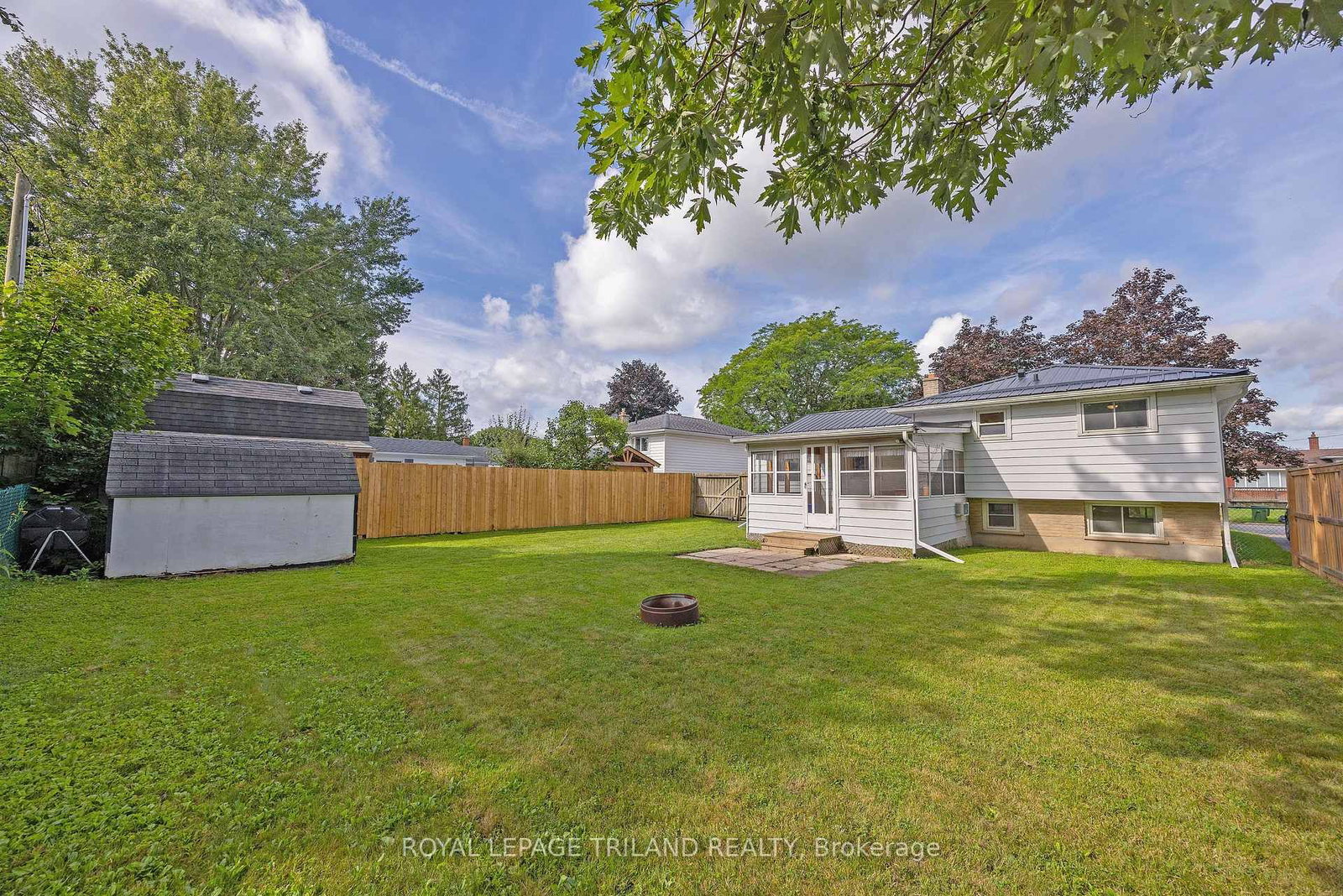 18 Laurier Road • St. Thomas, ON photo 5