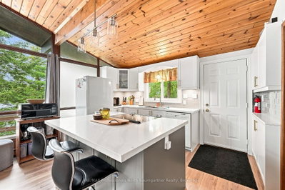 2937 Watts Road • Dysart et al, ON photo 6