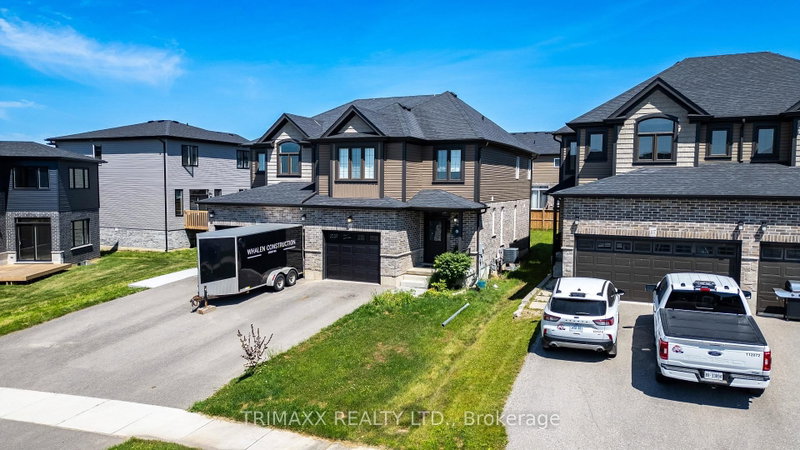103 Links Crescent