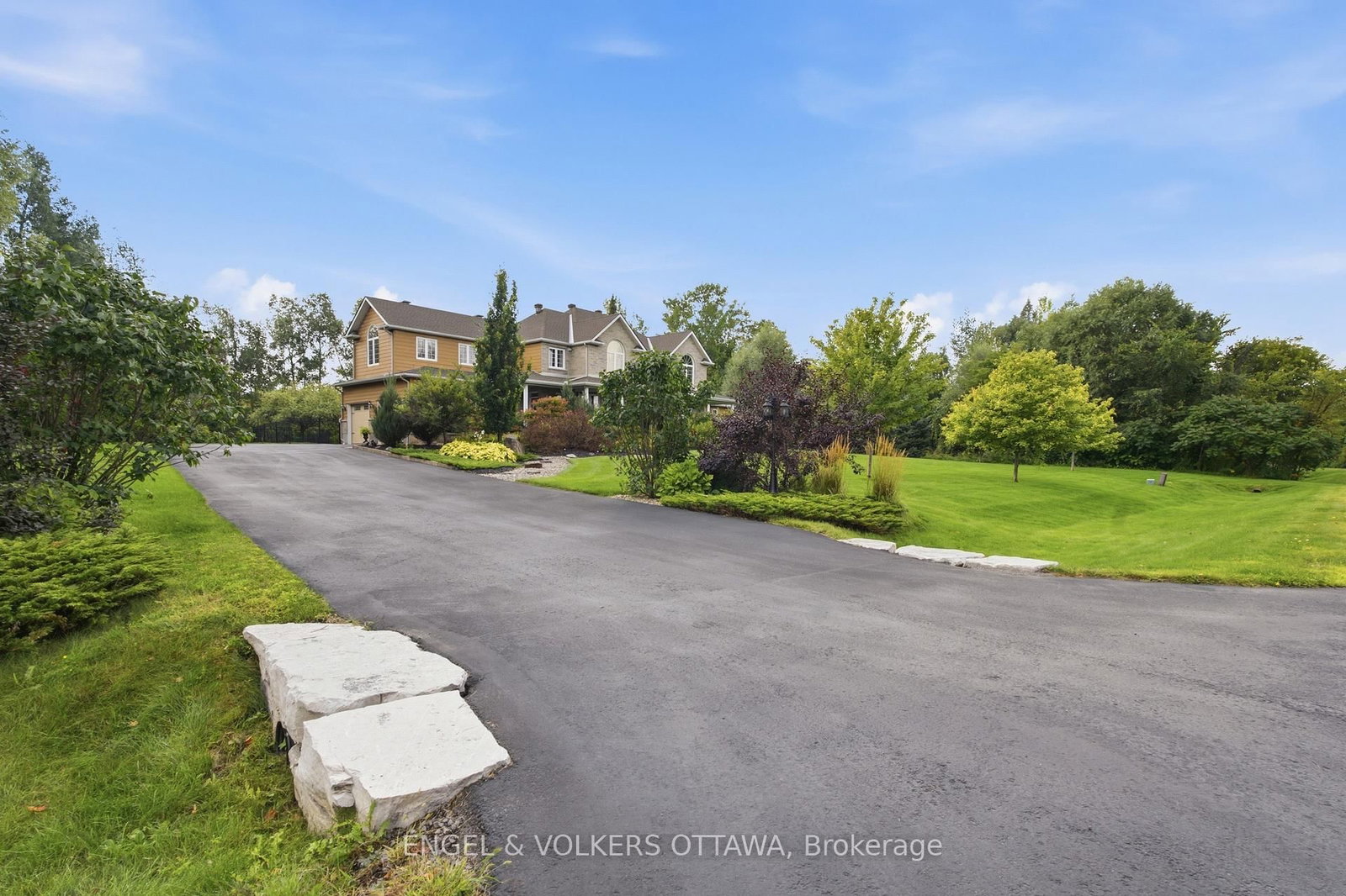 6622 Blossom Trail Drive • Ottawa, ON photo 42