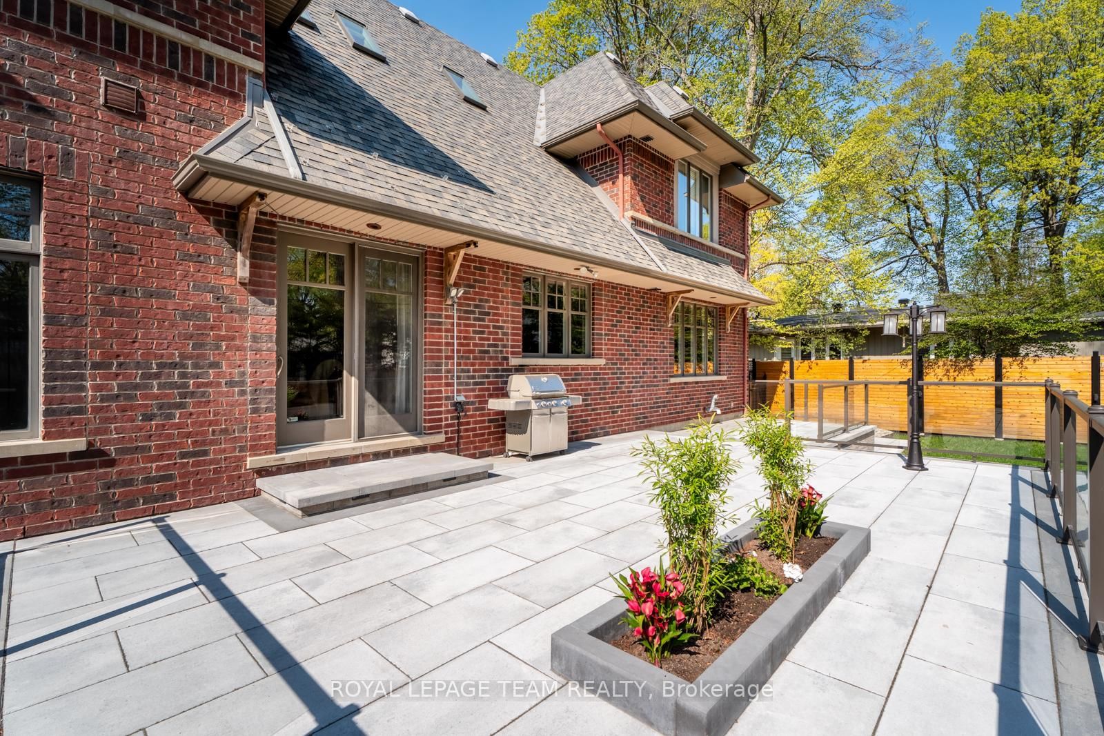 250 Sandridge Road • Ottawa, ON photo 38