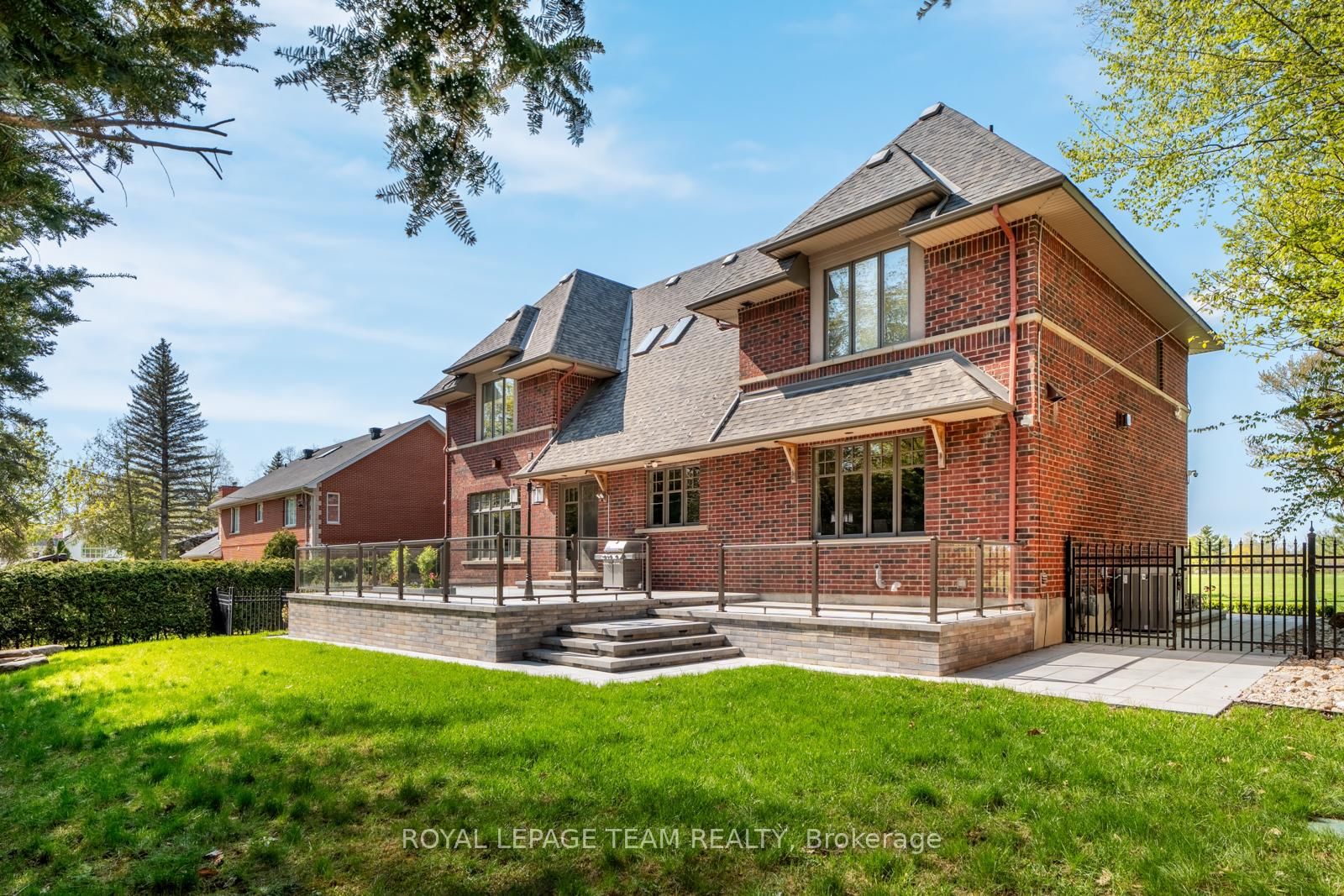 250 Sandridge Road • Ottawa, ON photo 39
