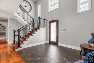 250 Sandridge Road • Ottawa, ON photo 4