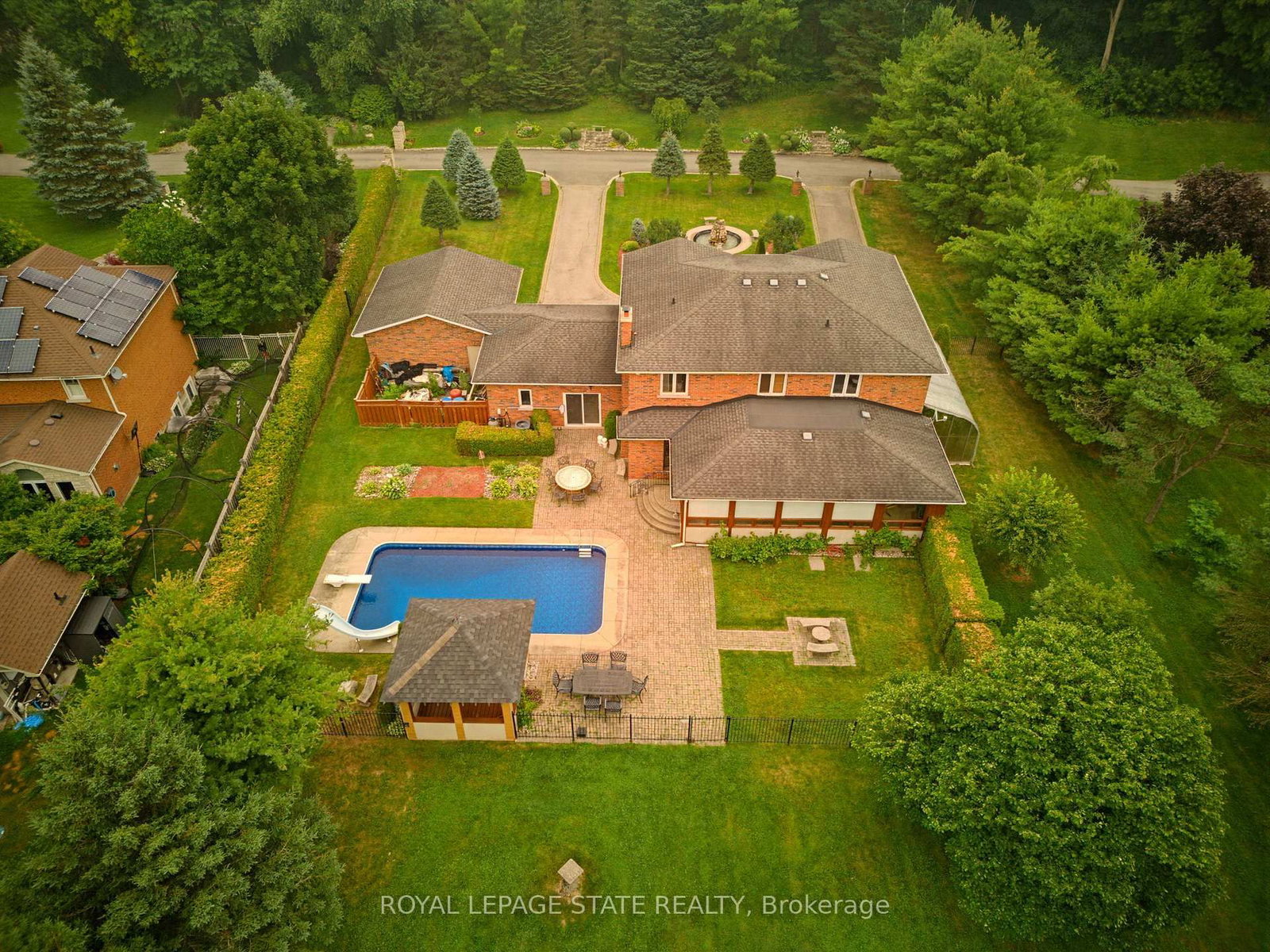 348 Shaver Road • Hamilton, ON photo 5