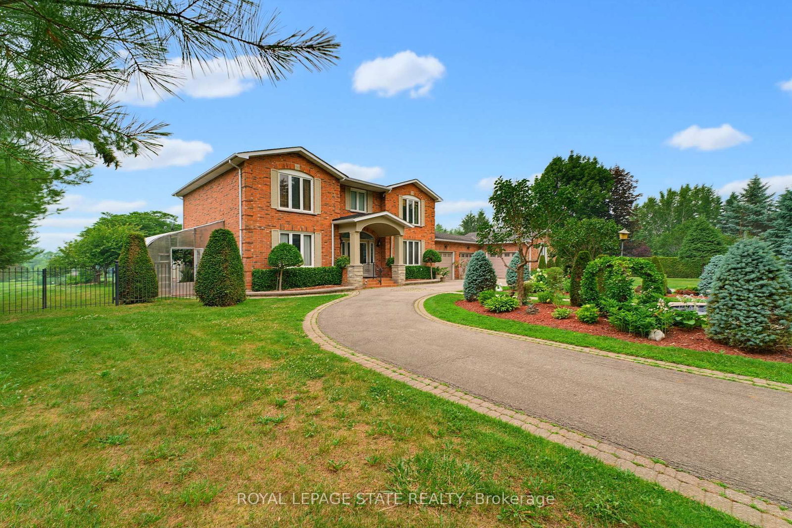 348 Shaver Road • Hamilton, ON photo 6
