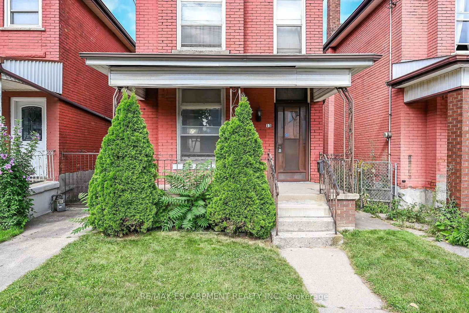 15 Kinrade Avenue • Hamilton, ON photo 1
