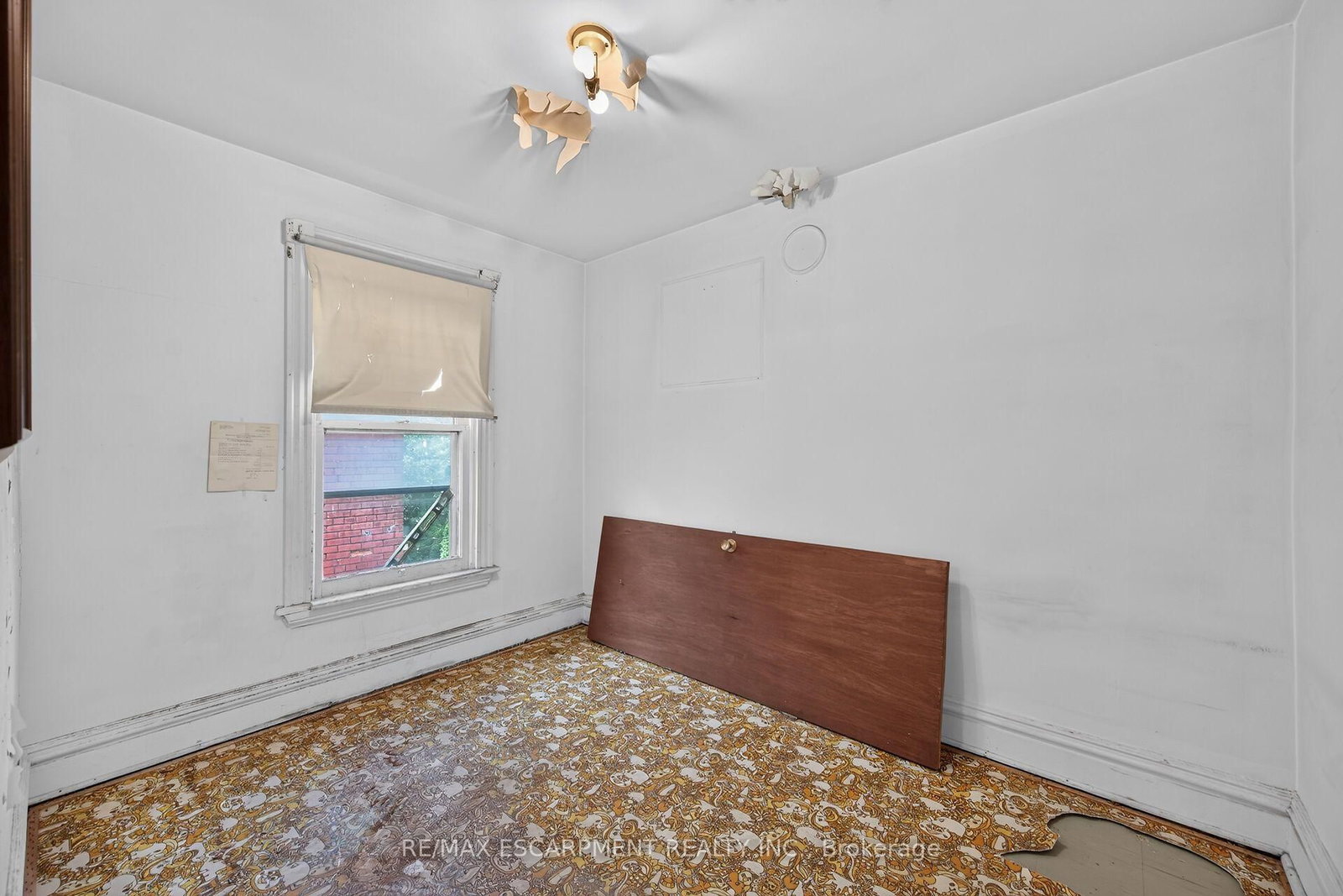 15 Kinrade Avenue • Hamilton, ON photo 20