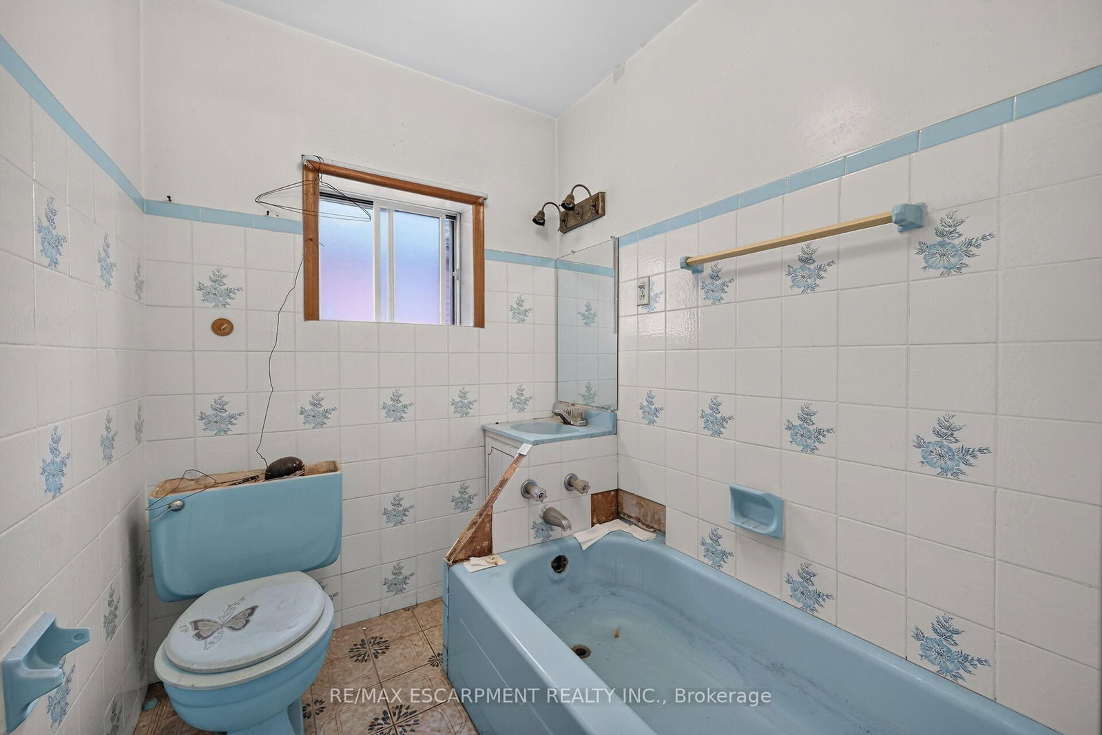 15 Kinrade Avenue • Hamilton, ON photo 21