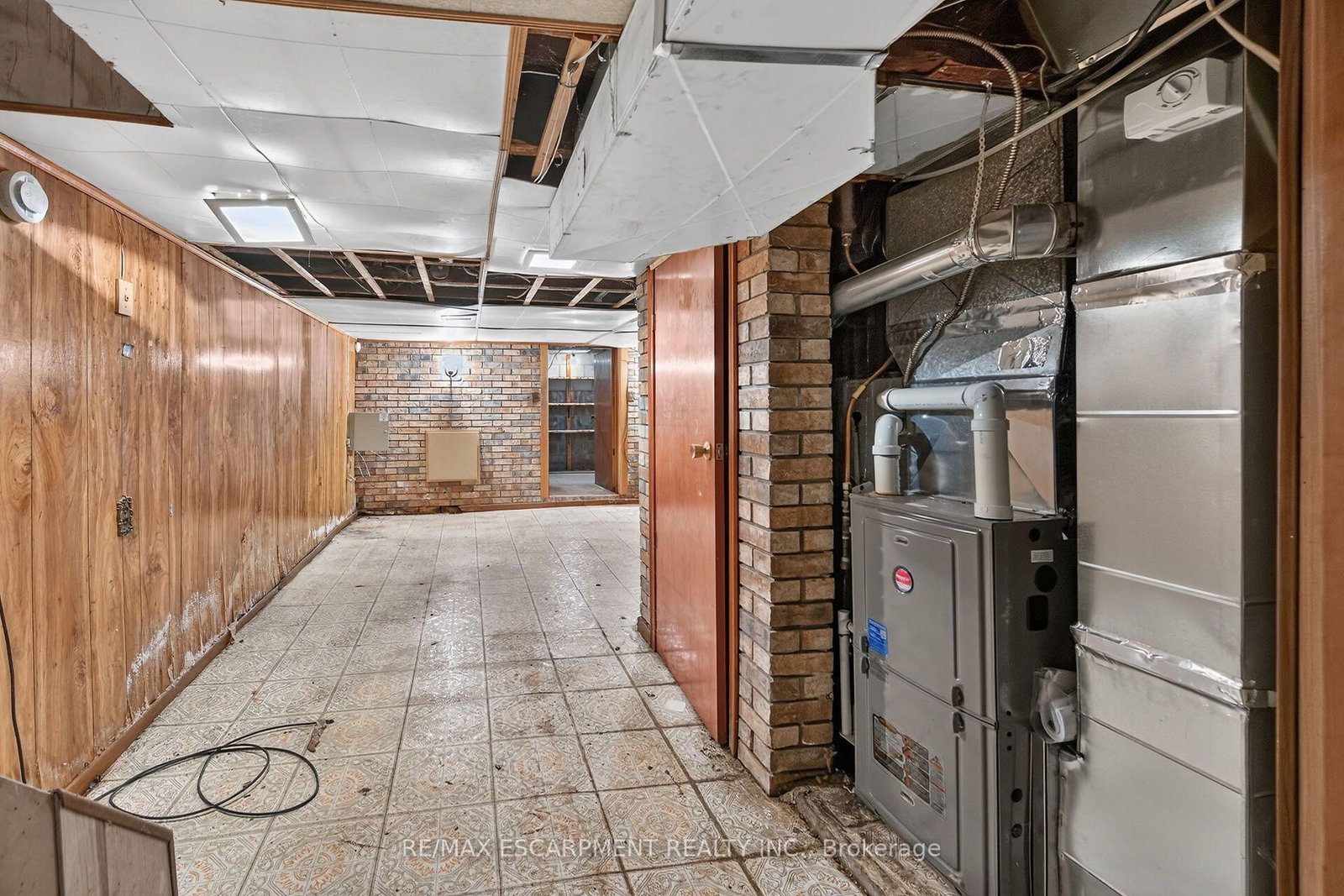 15 Kinrade Avenue • Hamilton, ON photo 23