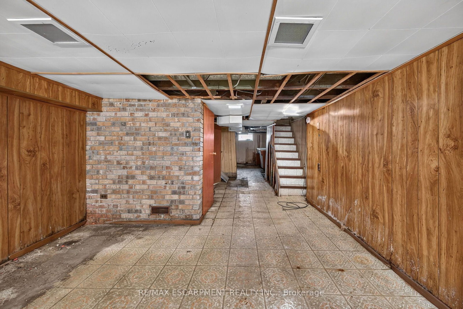 15 Kinrade Avenue • Hamilton, ON photo 26