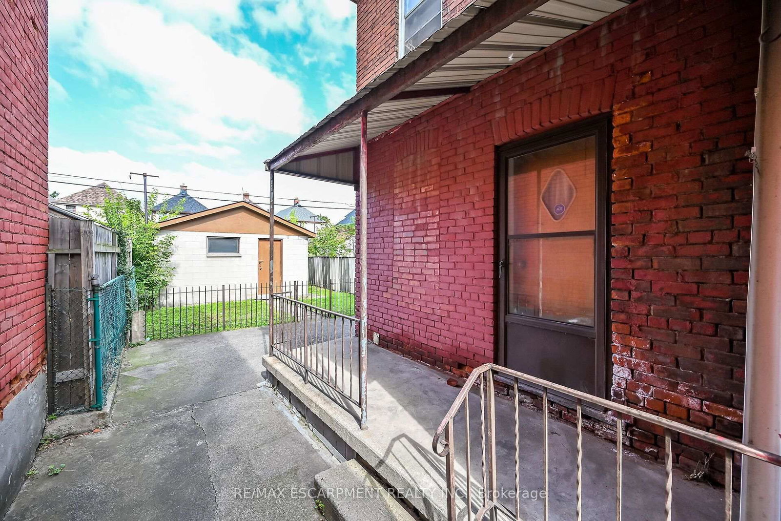15 Kinrade Avenue • Hamilton, ON photo 29