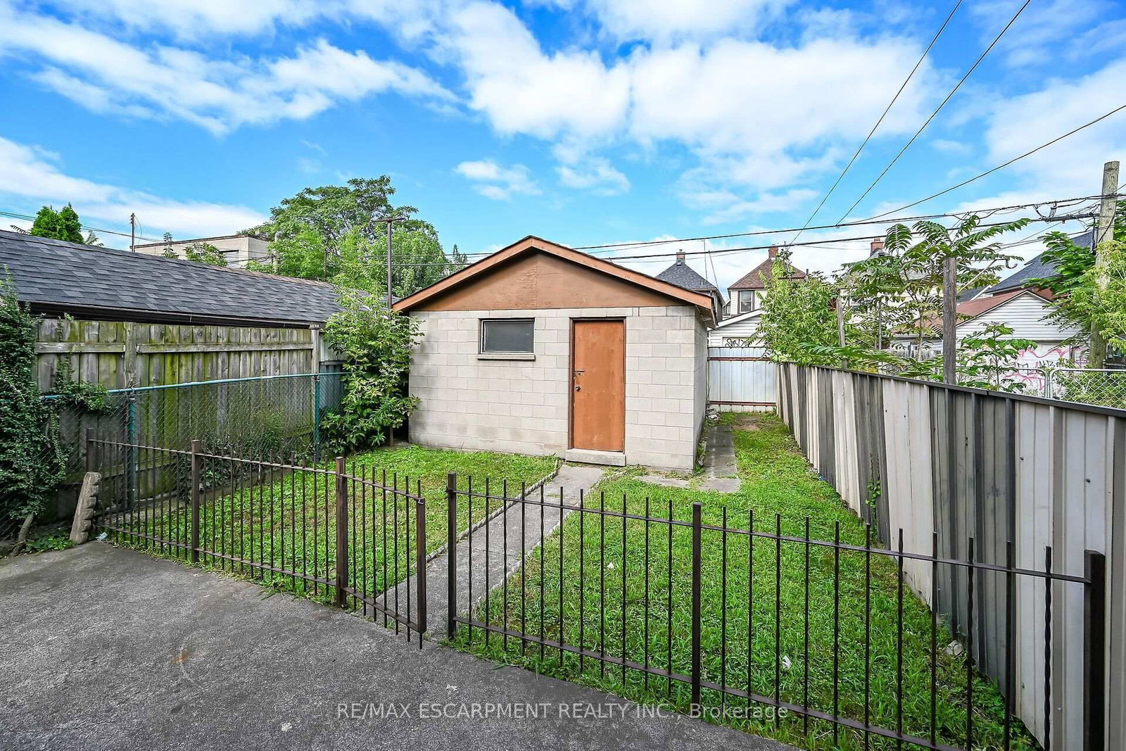 15 Kinrade Avenue • Hamilton, ON photo 32