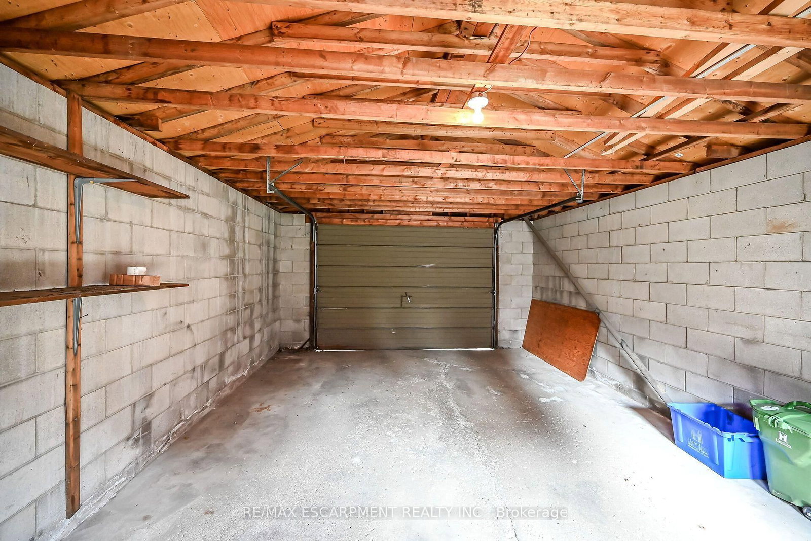15 Kinrade Avenue • Hamilton, ON photo 36